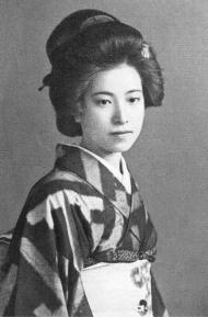 Tomie Yamazaki